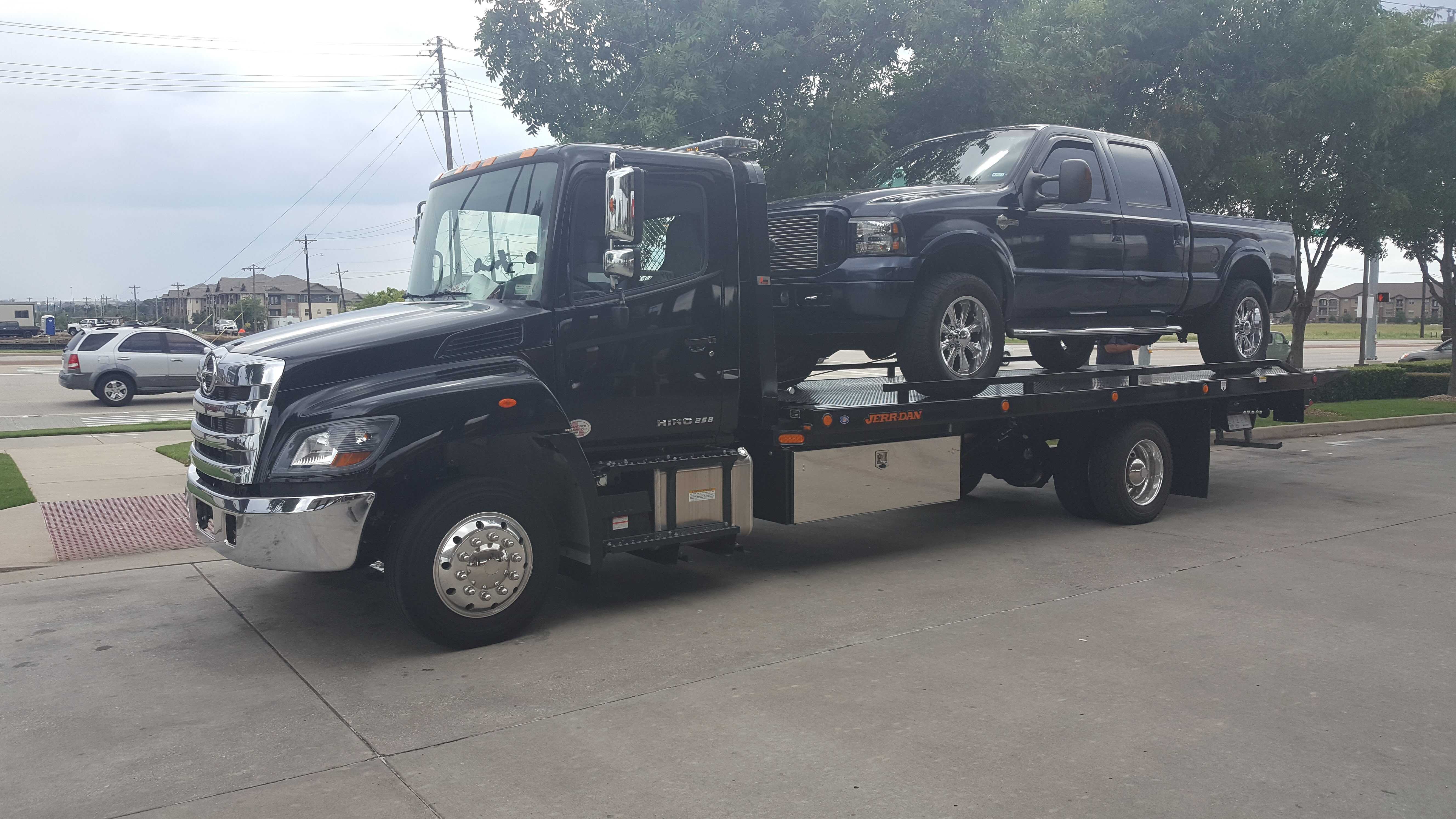 Tow truck mckinney business image in Mckinney, TX