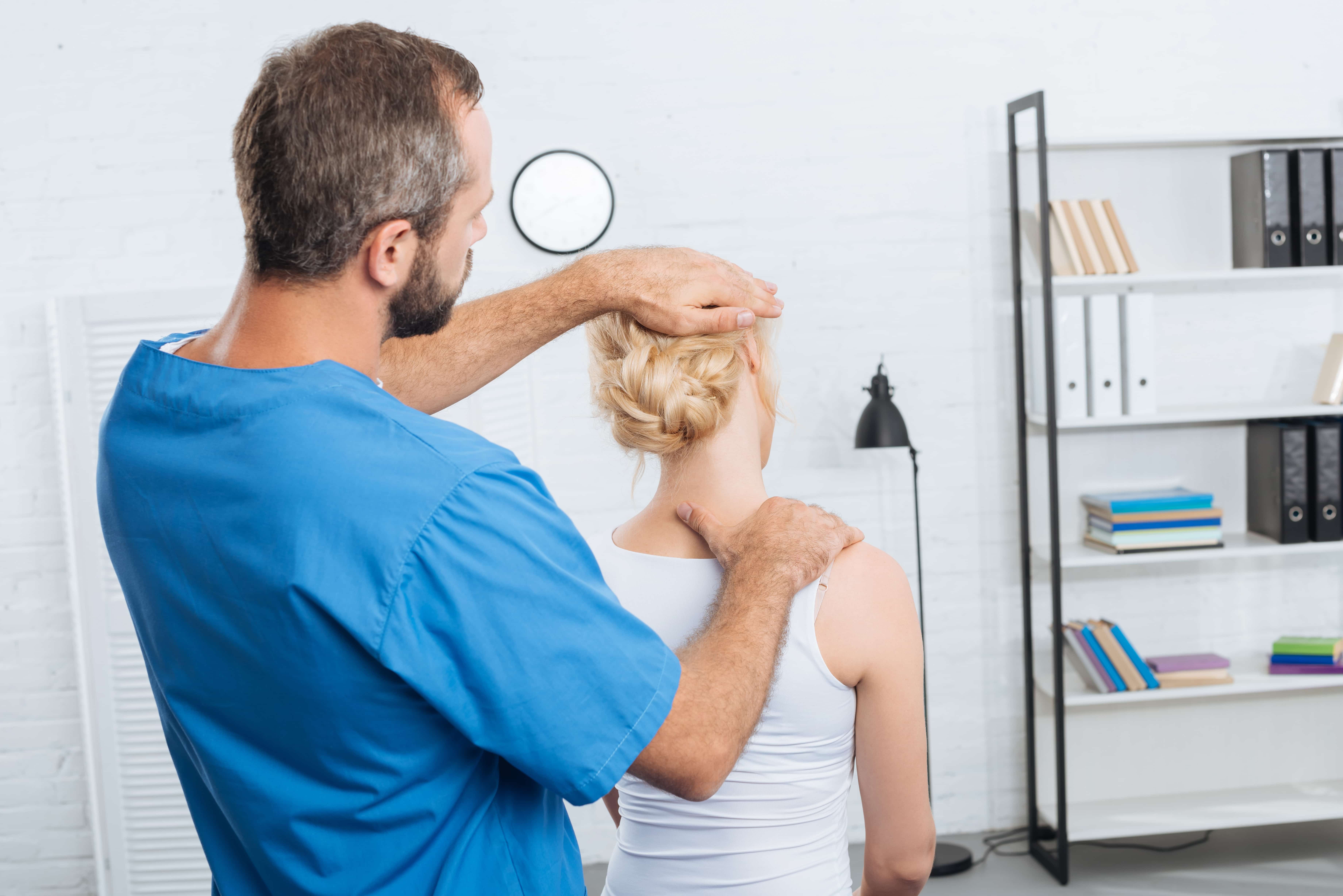 Doctores y Mas Quiropractico en Aurora IL